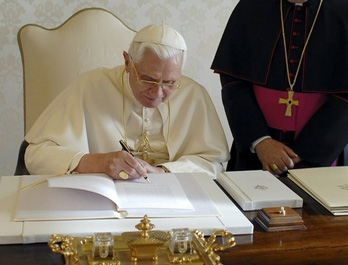 Benedict XVI writing