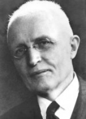 Walter Eucken By Walter Eucken Institut (Contact us/Photo submission) [CC BY-SA 3.0], via Wikimedia Commons