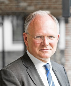 Selderhuis Headshot